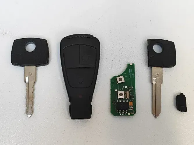 Lote Peças Chave Telecomando Mercedes Benz 2 Botões (Placa + Carcaça + Lâminas)