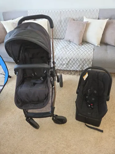 Carrinho e Bebê Conforto Moisés Galzerano