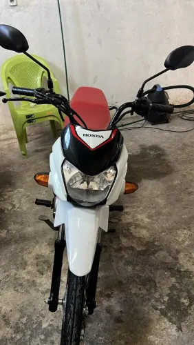 Vendo moto honda