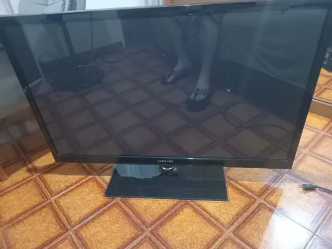 vende-se uma tela com carcaça de tv samsung pl43d491a4g para técnicos