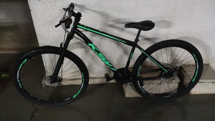 Bicicleta Aro 29, quadro de alumínio