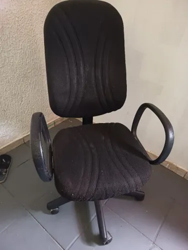 Cadeira de escritório giratória Tam(média)