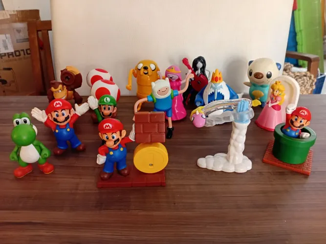 Lote personagens miniaturas coleção Mc donald's