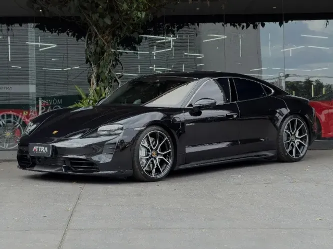 Porsche Taycan Turbo (elétrico) 2024