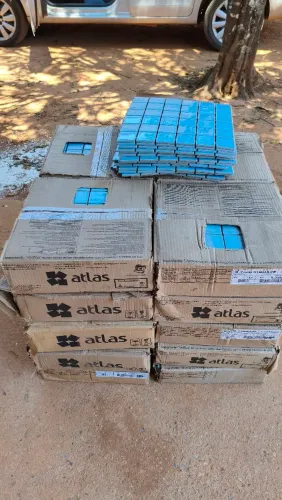 Vendo Pastilha atlas 5x5 tinharé 21 caixas 29 metros quadrados