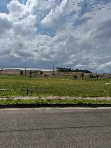 Terreno em bairro planejado 