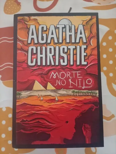 Livro "Morte no Nilo - Agatha Christie"