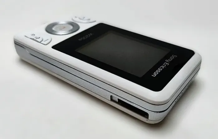 Celular Antigo Sony Ericsson Walkman W205a Branco