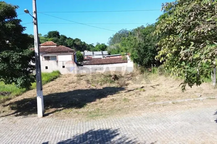 Terreno Plano à Venda em Rio Bonito/RJ 450 m² | Aceita Financiamento