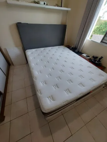 Cama Queen KingStar ortopédica espuma alta densidade (com cabeceira de veludo)