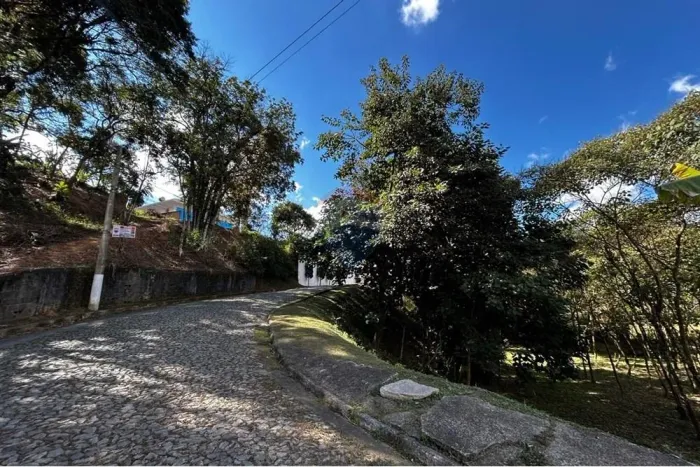 Excelente Lote no Condomínio Quintas da Lagoa