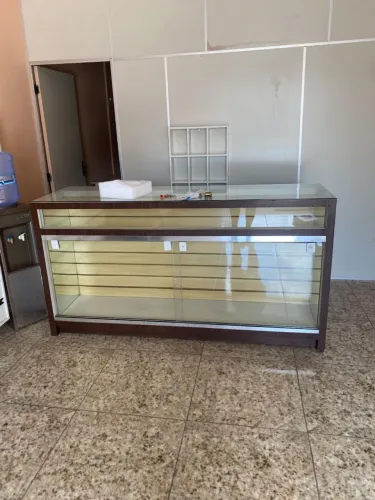 Balcão espelhado