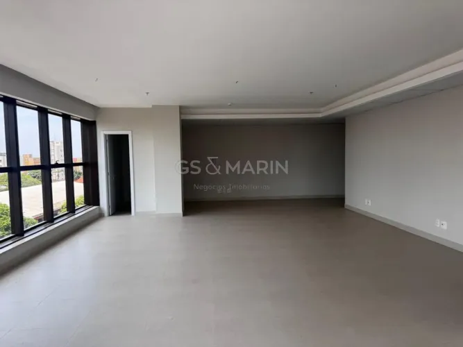 Sala à venda e locação no Ed. Metropolitan Med Center, no Centro de Londrina