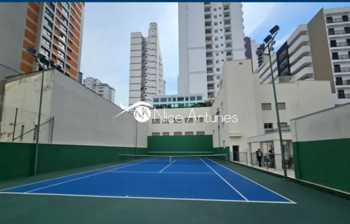Apartamento com 320 M2 sendo 4 suítes, 6 vagas de garagens, andar alto com vista permanent