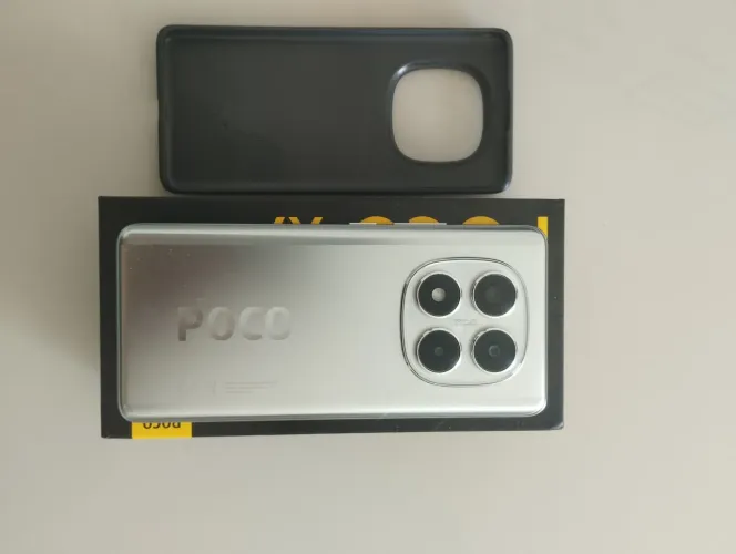 Vendo e troco em iPhone smartphone poco X7 8 de ram 256 gigas