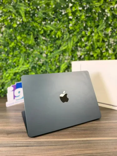 MacBook Air 2022 M2 Chip Apple M2 16GB RAM 256GB SSD