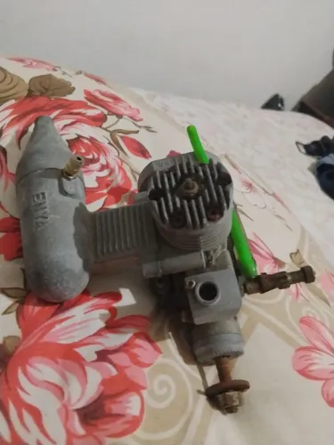 Motor de aeromodelismo usado