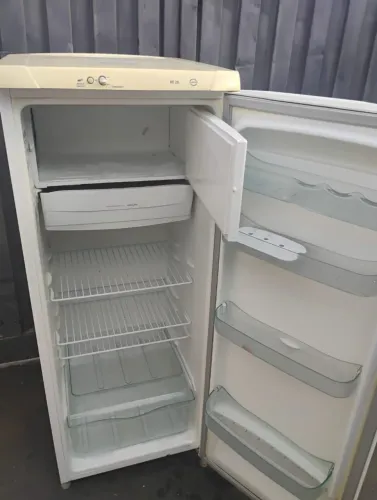 Geladeira Electrolux degelo prático funcionando 100%