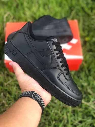 Tênis Nike Air Force 