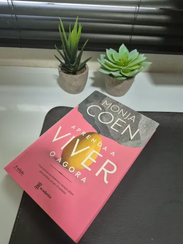 Livro Aprenda a viver o agora Monja Coen