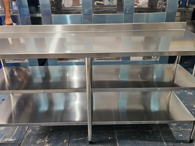 Bancada em aço inox pra cozinha industrial