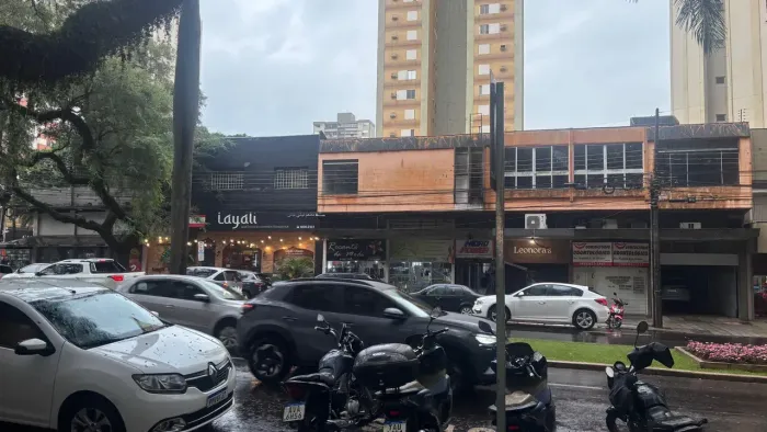 Lote/Terreno para venda tem 1600 metros quadrados em Zona 01 - Maringá - Paraná