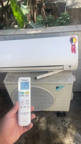 AR-CONDICIONADO Daikin 12 mil btus Gas recolhido Controle original