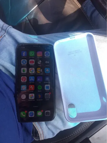 iphone XR 64gb