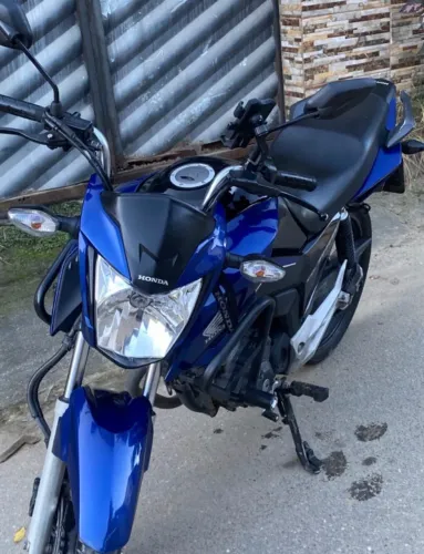Vendo CG Titan 160 2024 em dia / Quitada