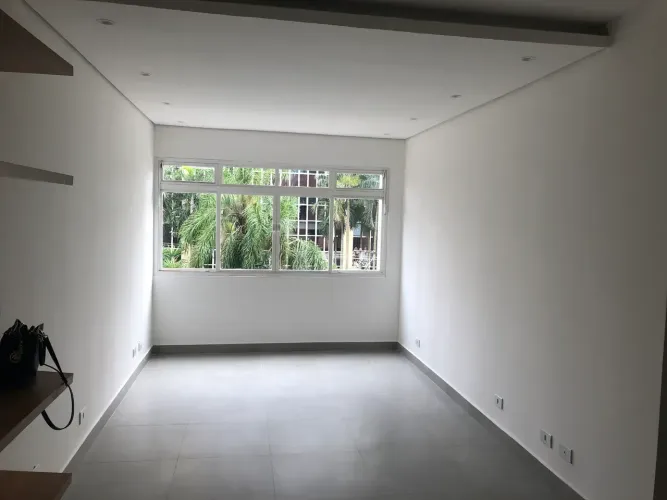 Imóvel para aluguel possui 80 metros quadrados com 3 quartos em Vila Nova Conceição - São