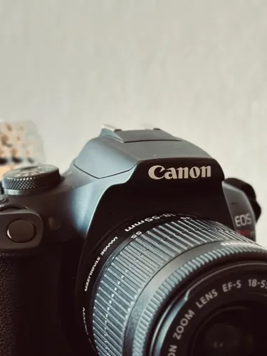 Canon EOS Rebel T7