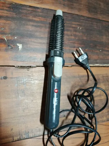 Babyliss / modelador de cachos 127V com pinça e escova modeladora - pouco usado