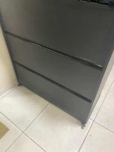 Balcão de atendimento com divisórias e gaveta 