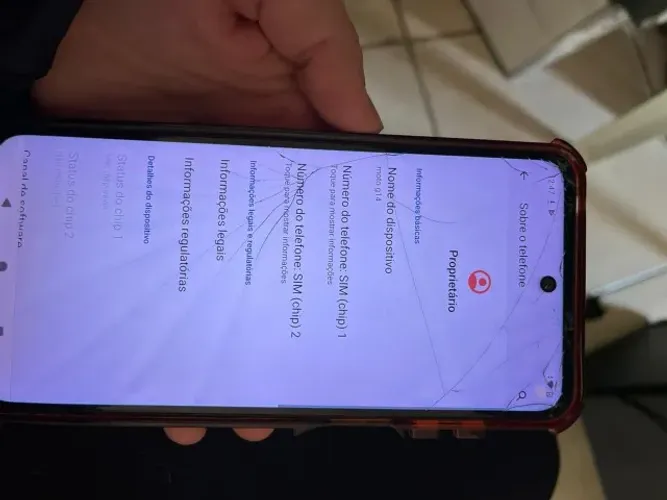 Vendo 2 celulares tela trincada mais funciona normal 