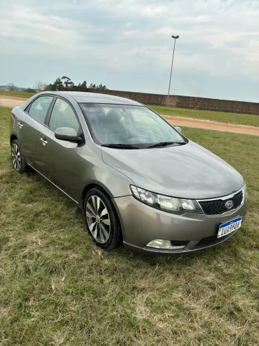 Kia Motors Cerato 1.6 16V Aut. 2013