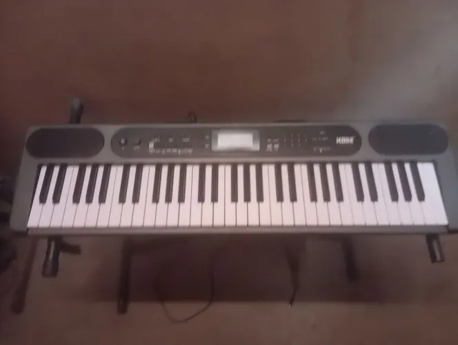 Teclado músical Kobe