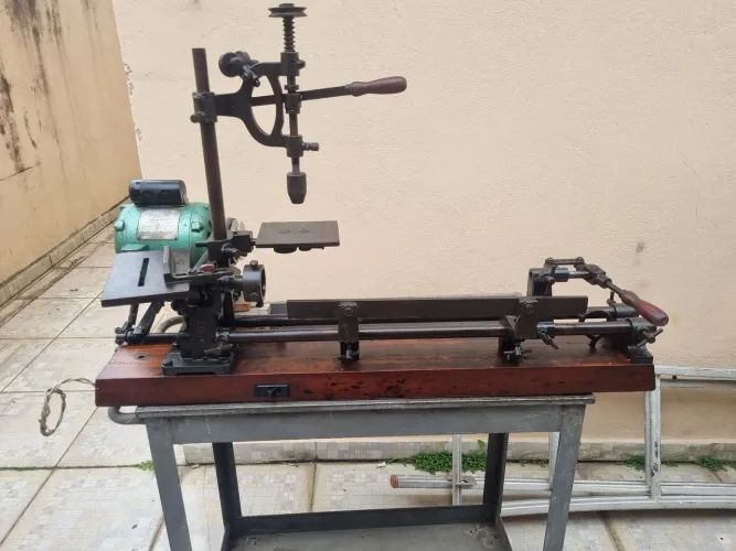 Torno manual