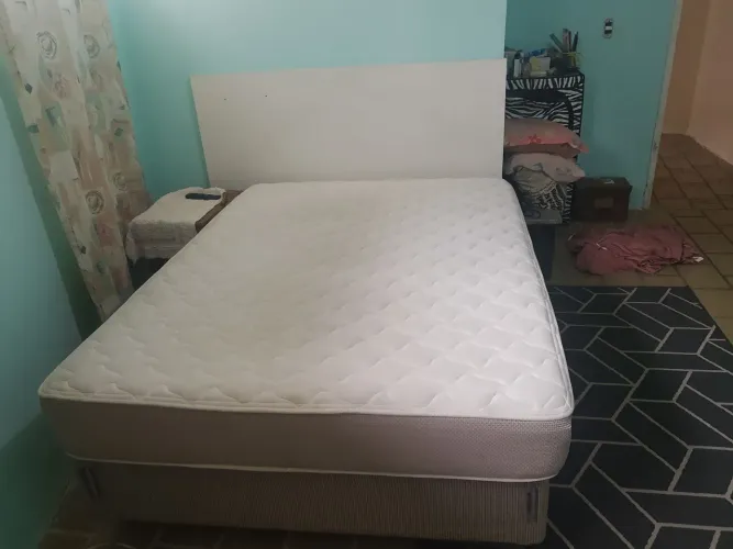 Vendo cama box casal 