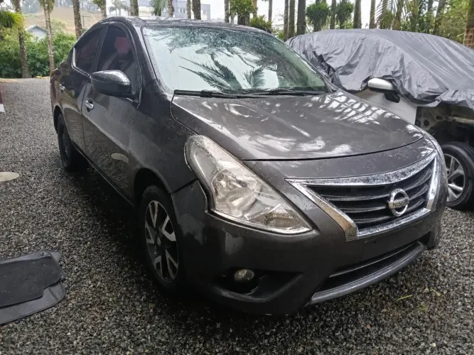 (SUCATA) Versa 1.6 SL
