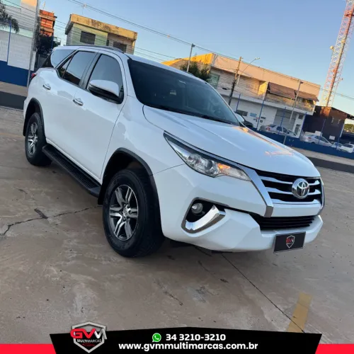 Toyota Hilux SW4 SRV 4X2 2.7 Flex 16V Aut. 2020