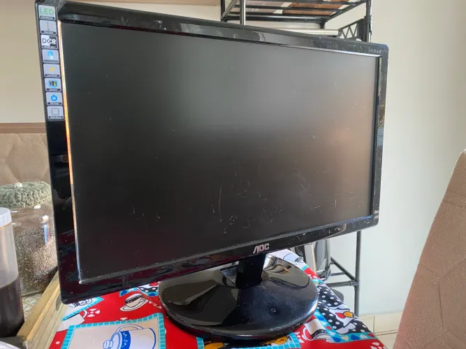 Monitor AOC 18.5" LED Ultrafino - Funcionando 100%