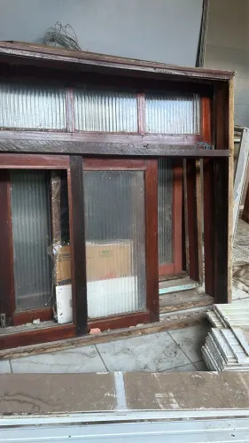 Vendo 5 janelas bom estado de conservação 1,70x1,70m! 