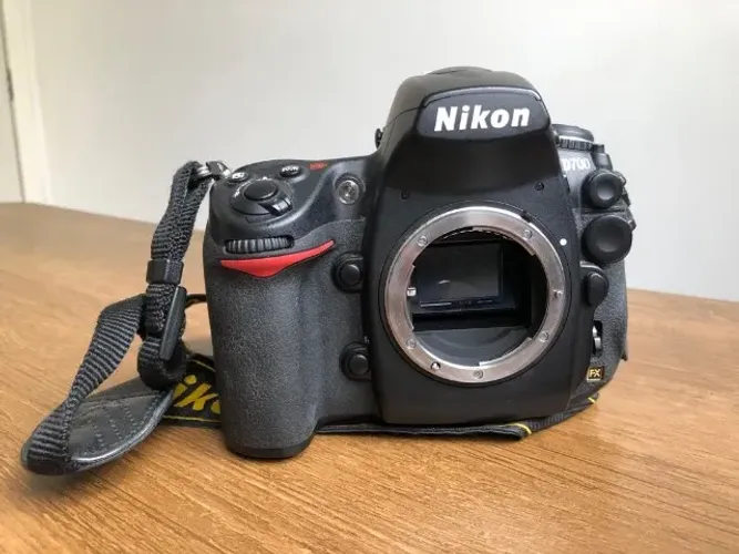 Kit Nikon D700 Full Frame + Lente AF Nikkor 24mm f/2.8D
