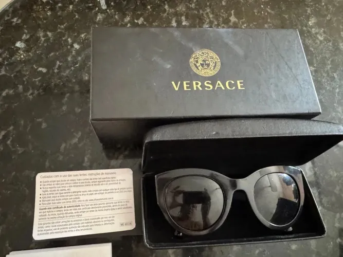 Vendo óculos Versace