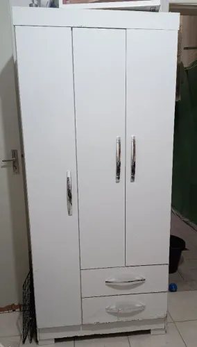 Guarda roupa de solteiro