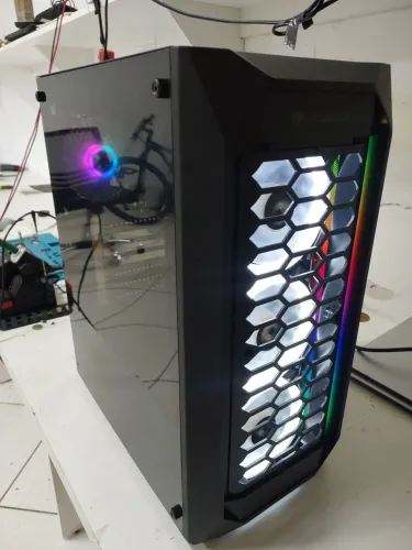 Pc gamer com placa de vídeo. 