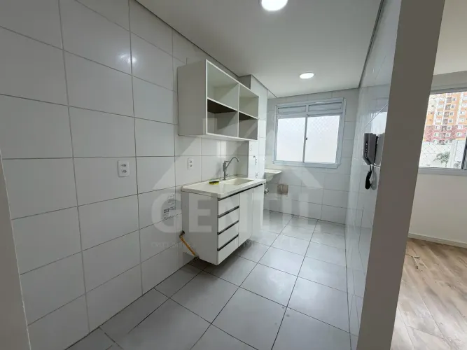 Apto no Cond. San Miguel: 2 Dormitórios, Ambientes Integrados e Vaga - R$ 2.250
