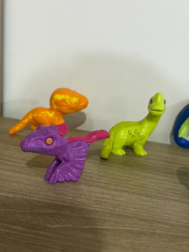 Kinder joy jurrassic world
