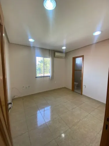 Alugo excelente Sala Comercial de 17m² PISO SUPERIOR - RUA JOÃO VALÉRIO