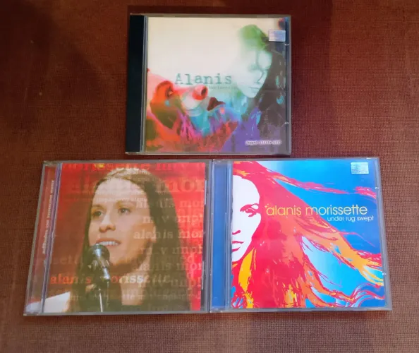 Cd's Alanis Morissette Jagged Little Pill e Under Rug Swept (Excelente) Unplugged (Ótimo)